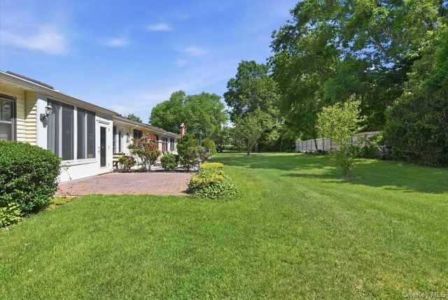 90 Knolls Drive, Stony Brook, NY 11790