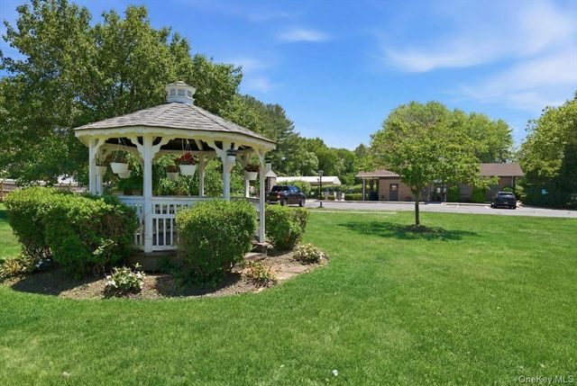 90 Knolls Drive, Stony Brook, NY 11790