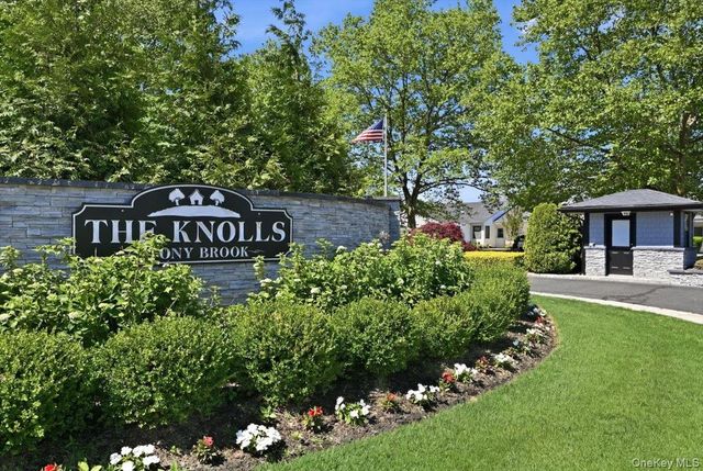 90 Knolls Drive, Stony Brook, NY 11790