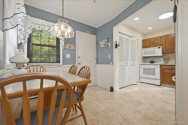 90 Knolls Drive, Stony Brook, NY 11790