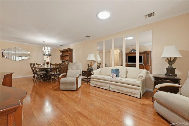90 Knolls Drive, Stony Brook, NY 11790