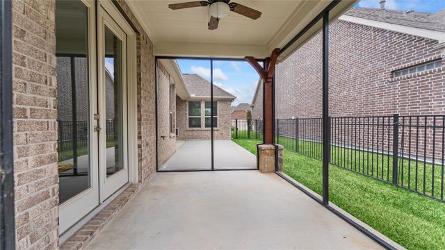 12215 Forest Villas Lane, Conroe, TX 77304