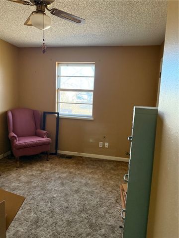 1155 S Dogwood Street, Siloam Springs, AR 72761