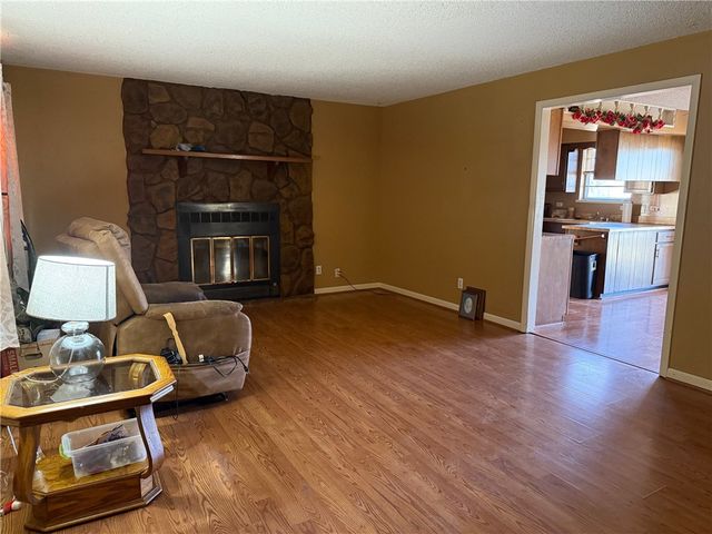 1155 S Dogwood Street, Siloam Springs, AR 72761