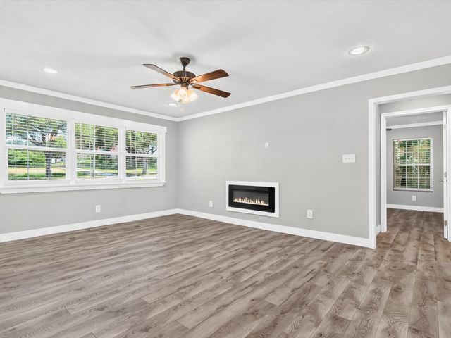 4513 Donnelly Avenue, Fort Worth, TX 76107