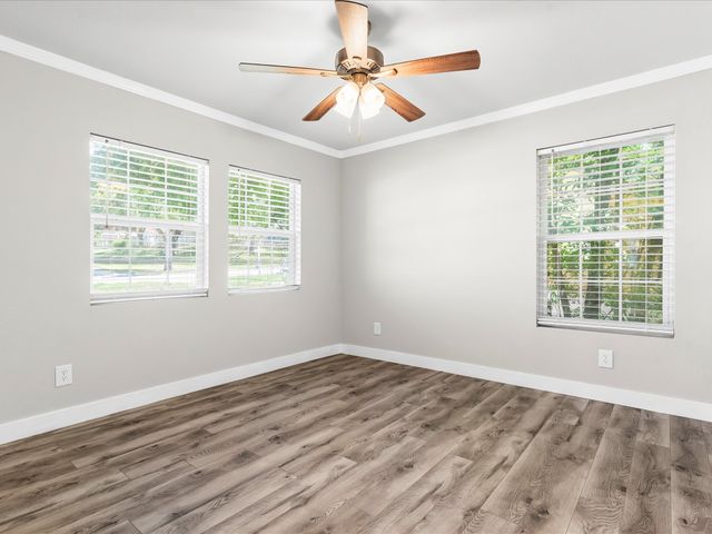4513 Donnelly Avenue, Fort Worth, TX 76107