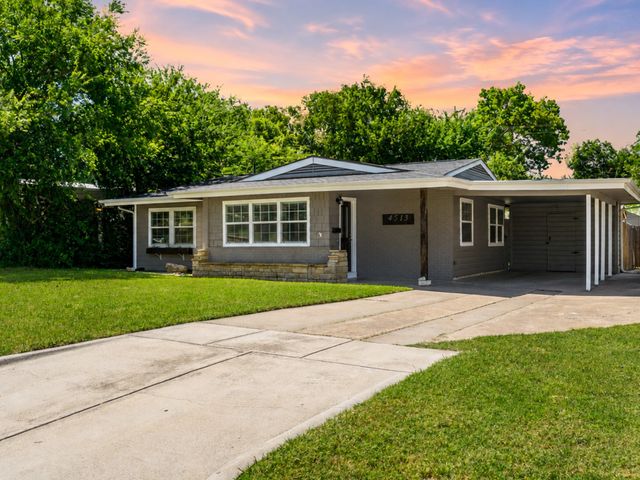 4513 Donnelly Avenue, Fort Worth, TX 76107