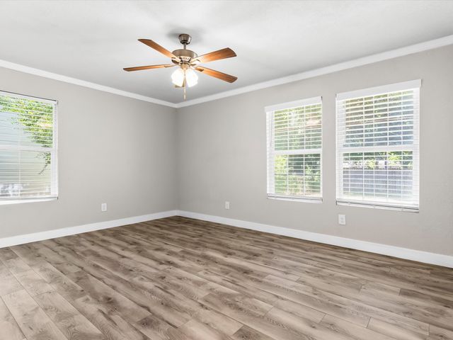 4513 Donnelly Avenue, Fort Worth, TX 76107