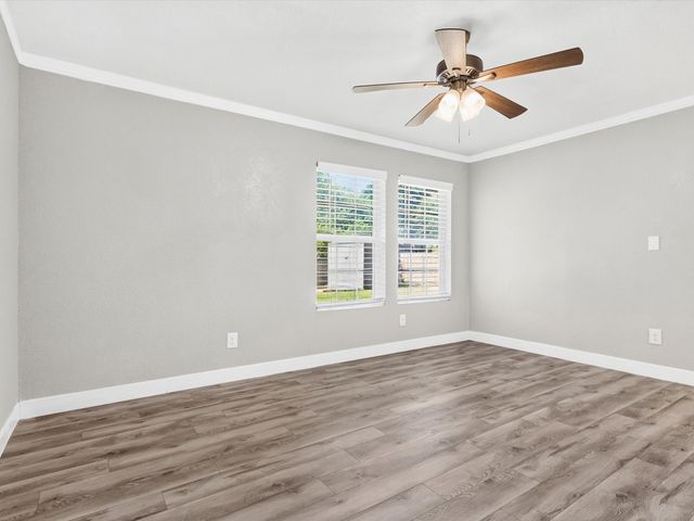 4513 Donnelly Avenue, Fort Worth, TX 76107