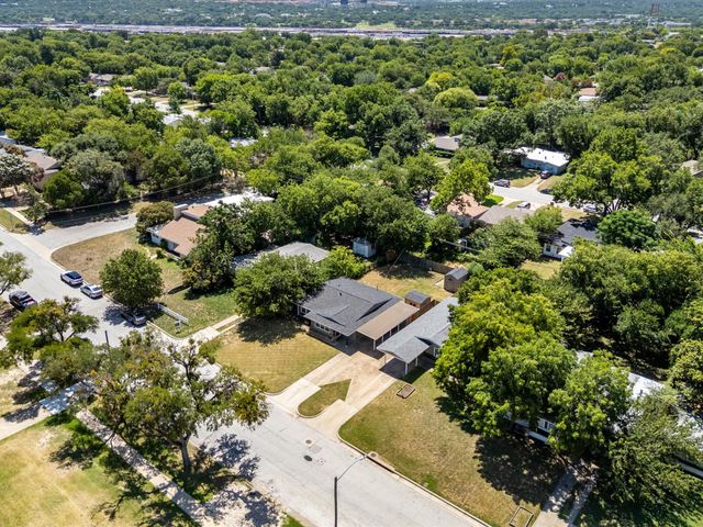 4513 Donnelly Avenue, Fort Worth, TX 76107