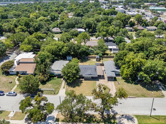 4513 Donnelly Avenue, Fort Worth, TX 76107