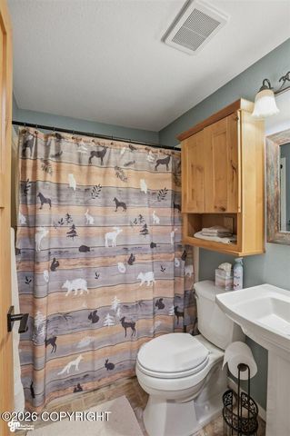 7463 Tana Circle, Anchorage, AK 99504