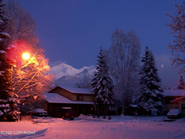 7463 Tana Circle, Anchorage, AK 99504