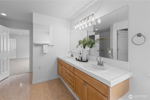 13350 NE 134th Place, Kirkland, WA 98034