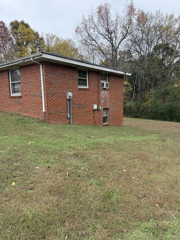 275 Attaway Rd, Clarksville, TN 37040