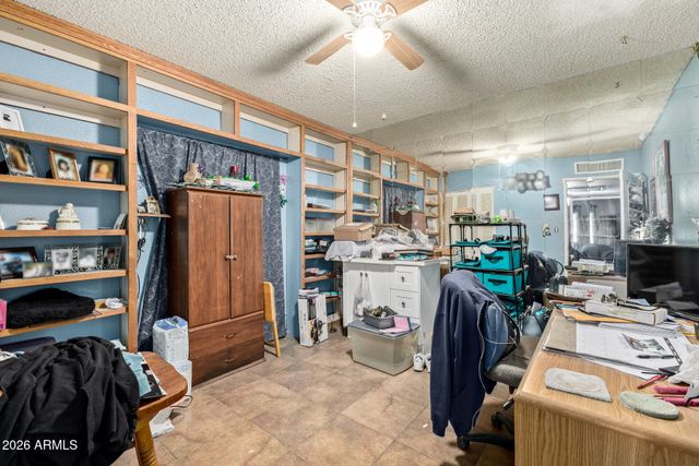 8048 W GLENROSA Avenue W, Phoenix, AZ 85033