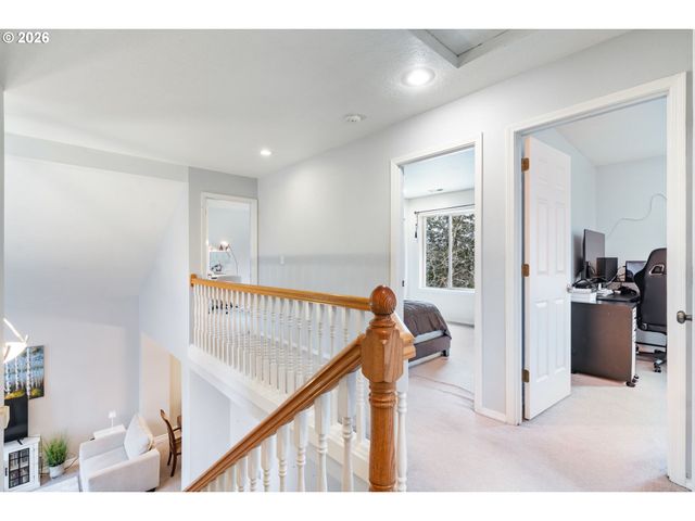 1556 Ne 27TH Ter, Gresham, OR 97030