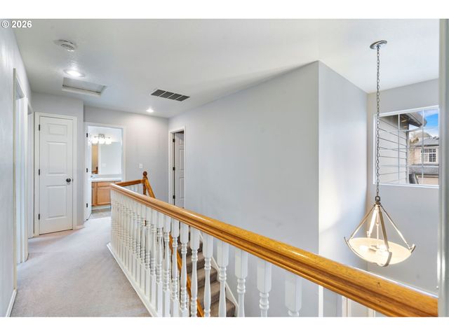 1556 Ne 27TH Ter, Gresham, OR 97030