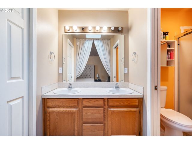 1556 Ne 27TH Ter, Gresham, OR 97030