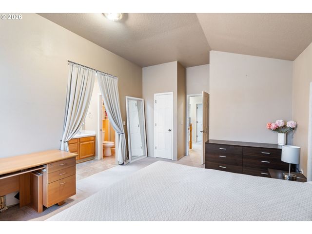 1556 Ne 27TH Ter, Gresham, OR 97030