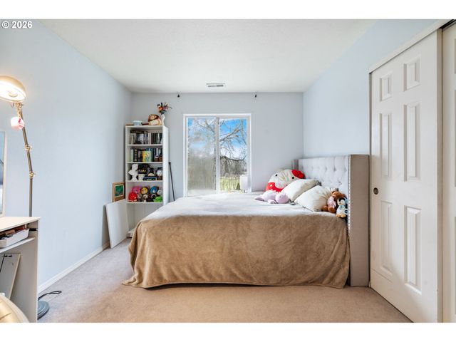 1556 Ne 27TH Ter, Gresham, OR 97030