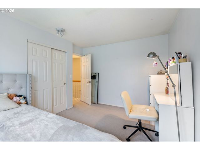 1556 Ne 27TH Ter, Gresham, OR 97030