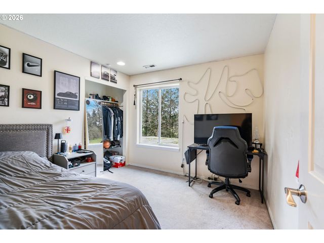 1556 Ne 27TH Ter, Gresham, OR 97030