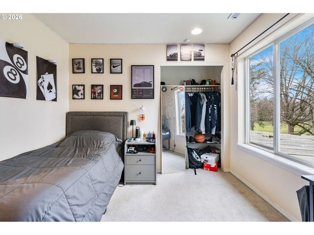 1556 Ne 27TH Ter, Gresham, OR 97030