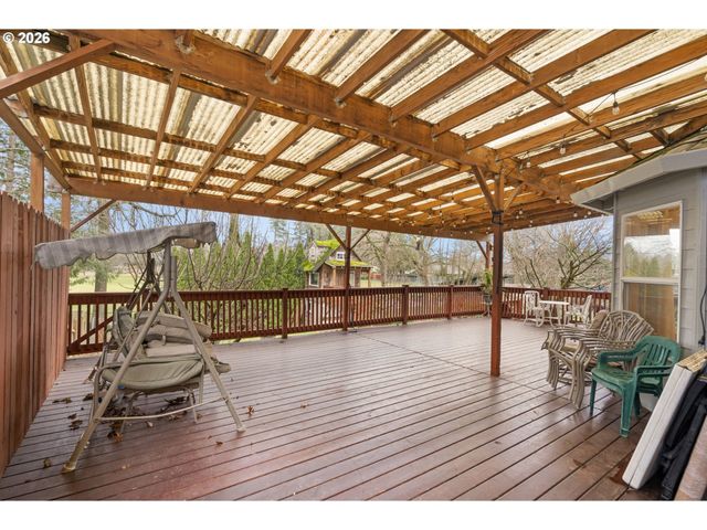 1556 Ne 27TH Ter, Gresham, OR 97030