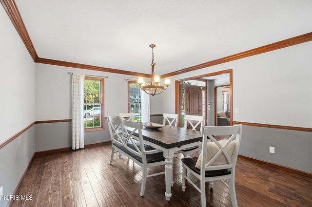 7231 Whispering Oak Drive, Sylvania, OH 43560
