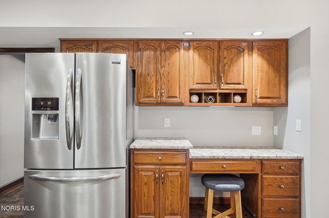 7231 Whispering Oak Drive, Sylvania, OH 43560