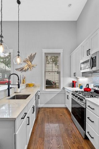 85 Bridge St 3, Salem, MA 01970