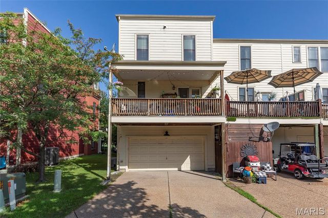 3400 Civic Green Drive, St Charles, MO 63301