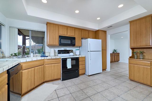 1128 Calle Del Baston, San Marcos, CA 92078