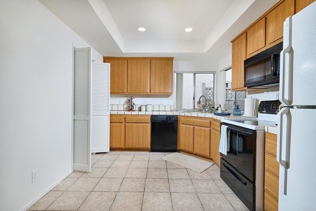 1128 Calle Del Baston, San Marcos, CA 92078