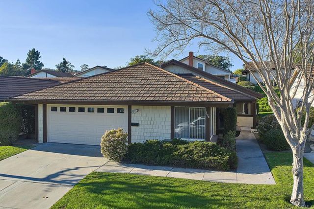 1128 Calle Del Baston, San Marcos, CA 92078