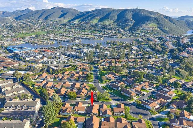 1128 Calle Del Baston, San Marcos, CA 92078