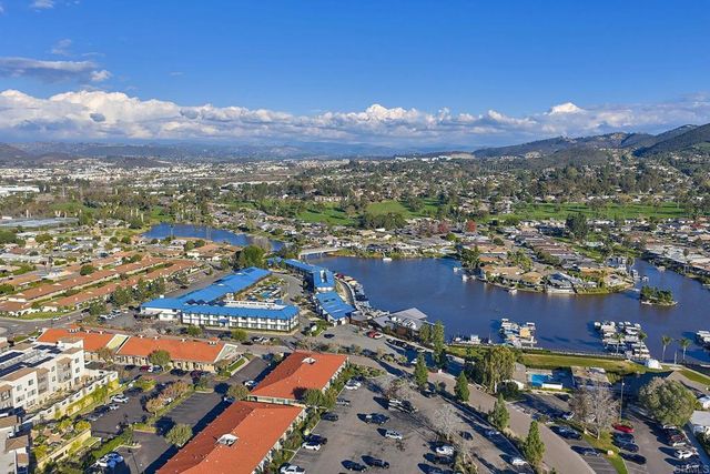 1128 Calle Del Baston, San Marcos, CA 92078