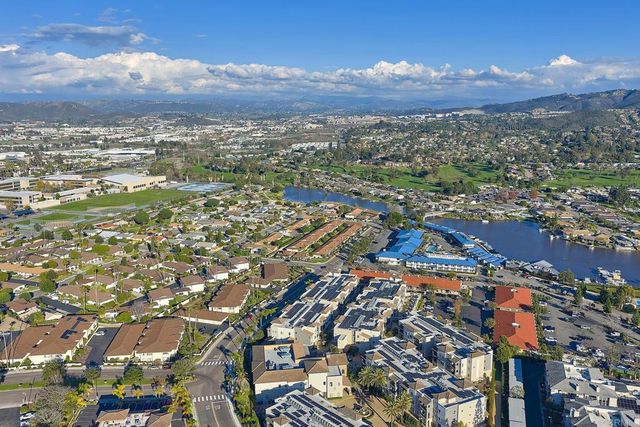 1128 Calle Del Baston, San Marcos, CA 92078