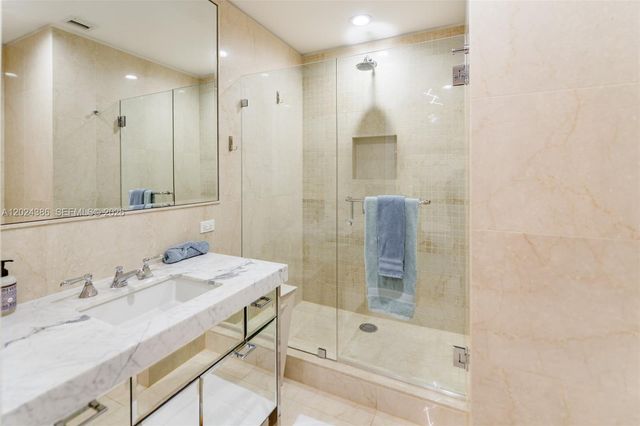 17475 Collins Ave 1703, Sunny Isles Beach, FL 33160
