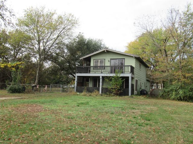 242 Club Park Court, East Tawakoni, TX 75472