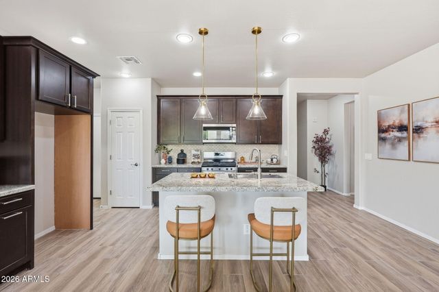 18147 W GLENHAVEN Drive, Goodyear, AZ 85338