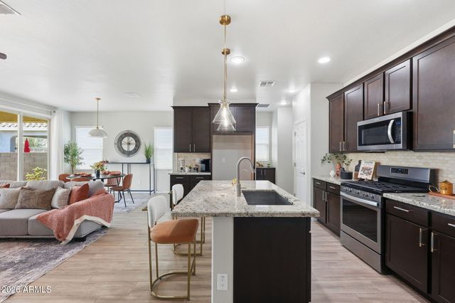 18147 W GLENHAVEN Drive, Goodyear, AZ 85338