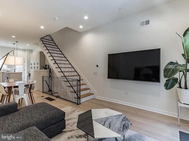 2013 ABIGAIL ST, Philadelphia, PA 19125