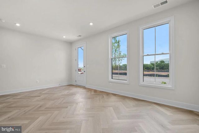 13916 AVIATION PL, Herndon, VA 20171