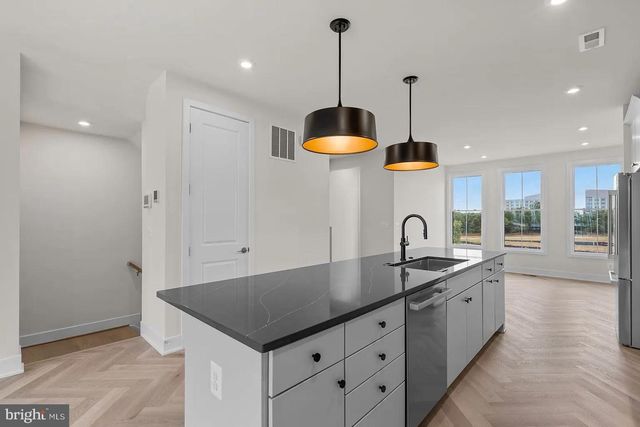 13916 AVIATION PL, Herndon, VA 20171