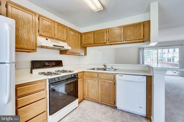 6628 HIGH VALLEY LN, Alexandria, VA 22315