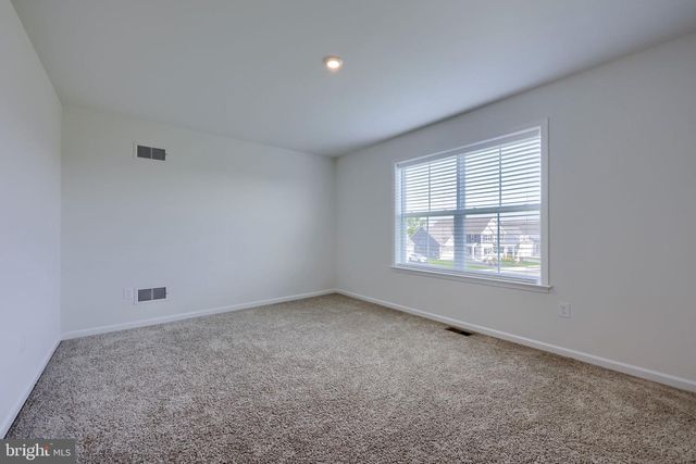 1111 GROFF LN, Lancaster, PA 17601