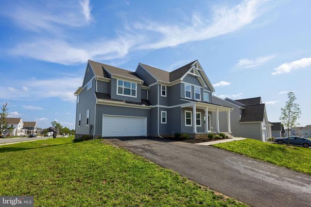 1111 GROFF LN, Lancaster, PA 17601