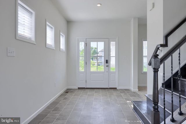 1111 GROFF LN, Lancaster, PA 17601